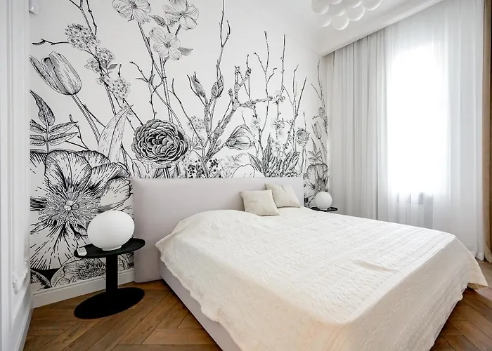 Vintage On Ekaterininskaya Sq. 9 Apartment *